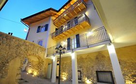 Hotel Agritur Sandro  2*